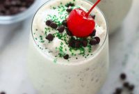 Creamy Mint Shamrock Shake