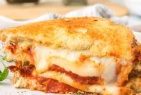 Air Fryer Pizza Melt