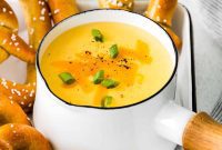 Creamy Beer Cheese Fondue
