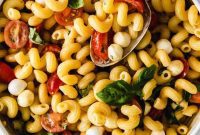 Vibrant Caprese Pasta Toss