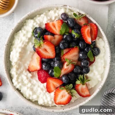 Cottage cheese breakfast bowls.